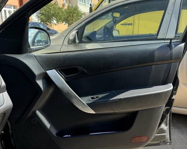 Черный Шевроле Авео, объемом двигателя 1.5 л и пробегом 66 тыс. км за 5000 $, фото 6 на Automoto.ua