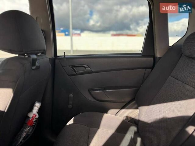 Шевроле Авео 2010 в Львове на Automoto.ua Черный Шевроле Авео, объемом двигателя 1.5 л и пробегом 219 тыс. км за 4800 $, фото 18 на Automoto.ua