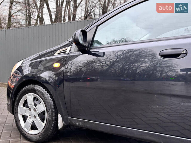 Черный Шевроле Авео, объемом двигателя 1.5 л и пробегом 220 тыс. км за 4199 $, фото 12 на Automoto.ua
