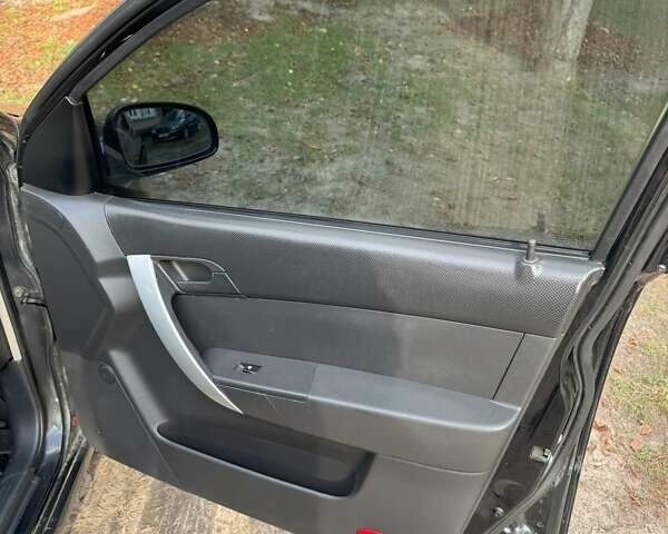 Чорний Шевроле Авео, об'ємом двигуна 1.5 л та пробігом 199 тис. км за 4500 $, фото 19 на Automoto.ua