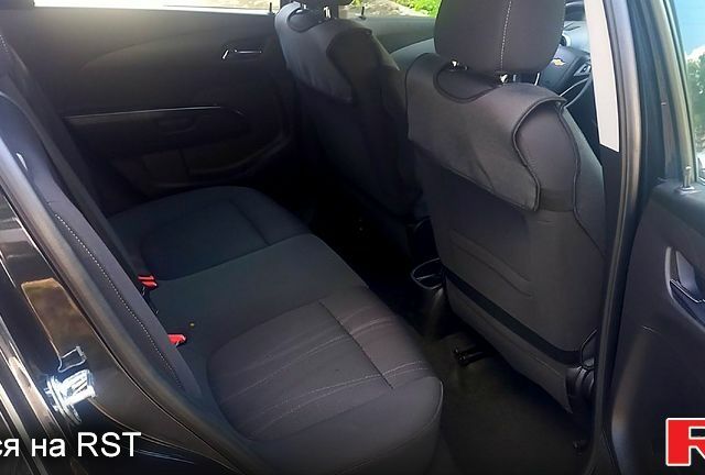 Черный Шевроле Авео, объемом двигателя 1.6 л и пробегом 190 тыс. км за 5500 $, фото 4 на Automoto.ua