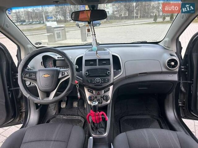 Черный Шевроле Авео, объемом двигателя 1.2 л и пробегом 190 тыс. км за 5100 $, фото 15 на Automoto.ua