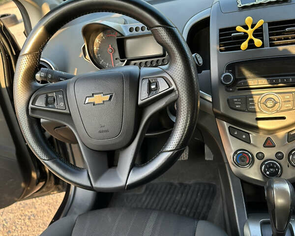 Чорний Шевроле Авео, об'ємом двигуна 1.4 л та пробігом 184 тис. км за 6500 $, фото 9 на Automoto.ua