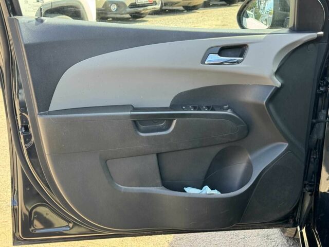 Чорний Шевроле Авео, об'ємом двигуна 1.6 л та пробігом 135 тис. км за 6940 $, фото 11 на Automoto.ua