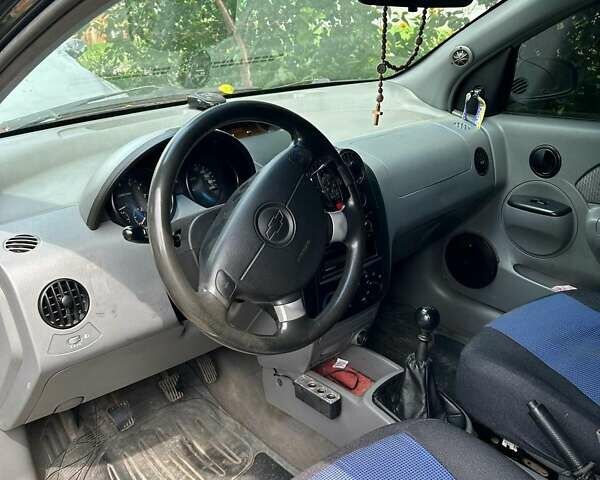 Черный Шевроле Авео, объемом двигателя 0 л и пробегом 204 тыс. км за 3600 $, фото 5 на Automoto.ua