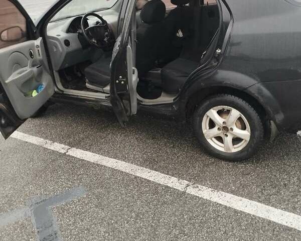 Чорний Шевроле Авео, об'ємом двигуна 1.5 л та пробігом 250 тис. км за 2900 $, фото 7 на Automoto.ua