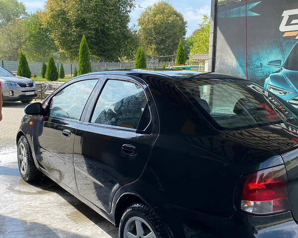 Черный Шевроле Авео, объемом двигателя 1.5 л и пробегом 215 тыс. км за 3138 $, фото 1 на Automoto.ua