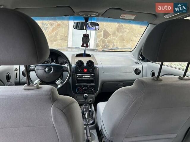 Черный Шевроле Авео, объемом двигателя 1.5 л и пробегом 221 тыс. км за 3200 $, фото 4 на Automoto.ua