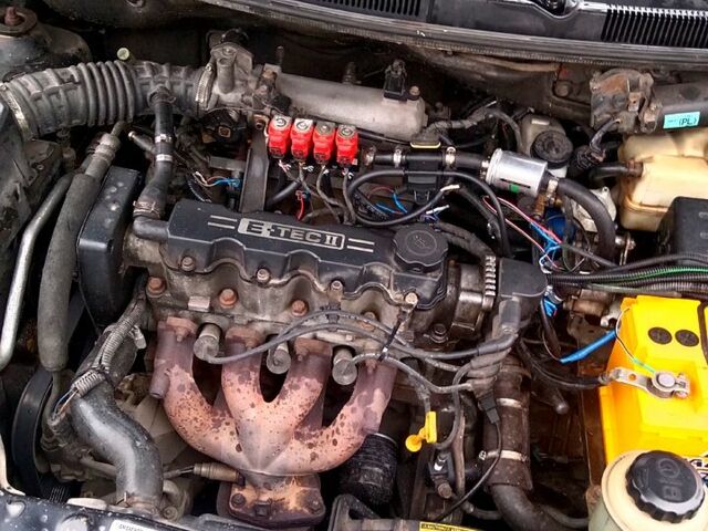 Чорний Шевроле Авео, об'ємом двигуна 1.5 л та пробігом 200 тис. км за 1700 $, фото 5 на Automoto.ua