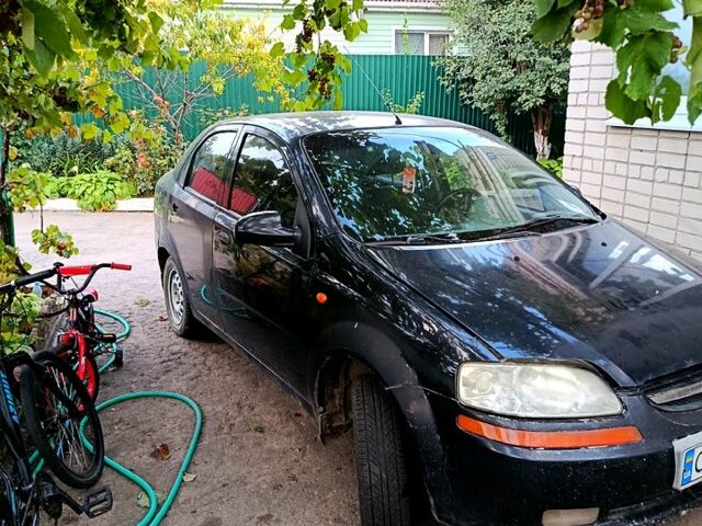 Черный Шевроле Авео, объемом двигателя 1.5 л и пробегом 240 тыс. км за 1300 $, фото 1 на Automoto.ua