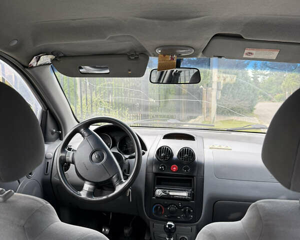 Черный Шевроле Авео, объемом двигателя 1.5 л и пробегом 200 тыс. км за 2500 $, фото 2 на Automoto.ua