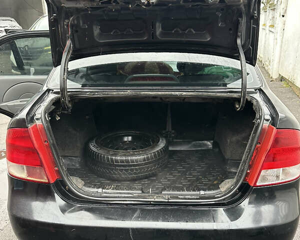 Черный Шевроле Авео, объемом двигателя 1.5 л и пробегом 333 тыс. км за 2550 $, фото 16 на Automoto.ua