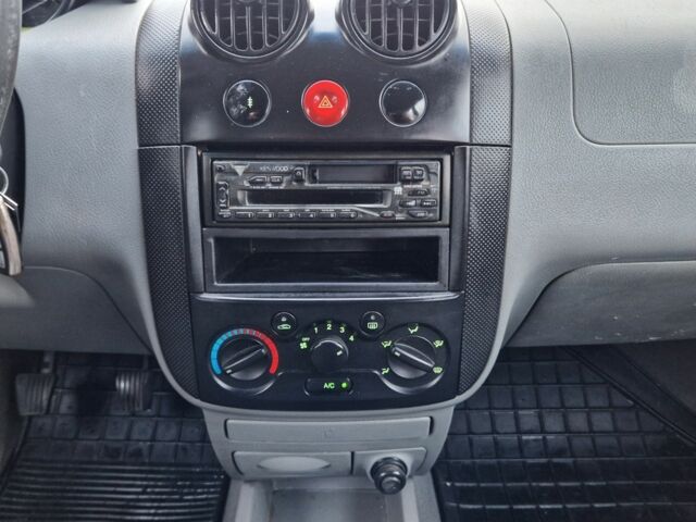 Чорний Шевроле Авео, об'ємом двигуна 1.5 л та пробігом 219 тис. км за 3350 $, фото 14 на Automoto.ua