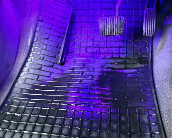 Черный Шевроле Авео, объемом двигателя 1.5 л и пробегом 260 тыс. км за 2950 $, фото 13 на Automoto.ua