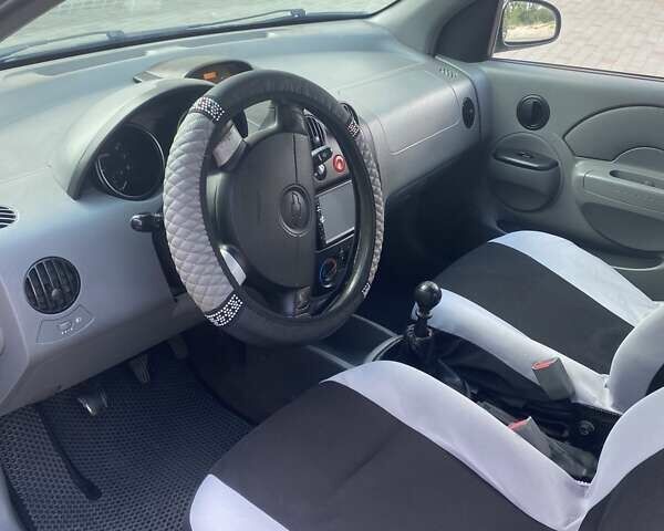 Чорний Шевроле Авео, об'ємом двигуна 1.5 л та пробігом 165 тис. км за 2650 $, фото 8 на Automoto.ua