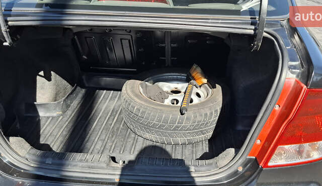 Чорний Шевроле Авео, об'ємом двигуна 1.5 л та пробігом 188 тис. км за 2900 $, фото 1 на Automoto.ua