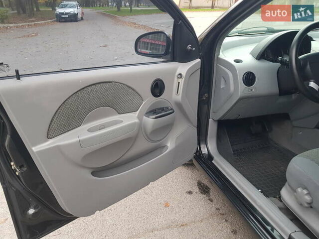 Черный Шевроле Авео, объемом двигателя 1.5 л и пробегом 130 тыс. км за 4950 $, фото 19 на Automoto.ua