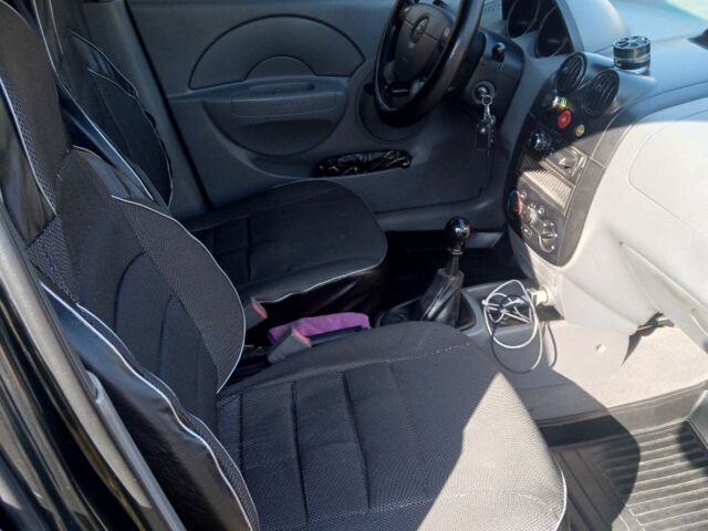 Черный Шевроле Авео, объемом двигателя 1.5 л и пробегом 320 тыс. км за 3200 $, фото 3 на Automoto.ua