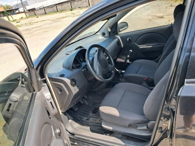Черный Шевроле Авео, объемом двигателя 1.5 л и пробегом 163 тыс. км за 1650 $, фото 4 на Automoto.ua
