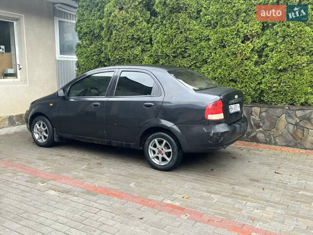 Чорний Шевроле Авео, об'ємом двигуна 1.5 л та пробігом 350 тис. км за 2600 $, фото 1 на Automoto.ua