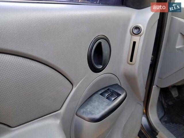 Черный Шевроле Авео, объемом двигателя 1.5 л и пробегом 195 тыс. км за 2650 $, фото 15 на Automoto.ua