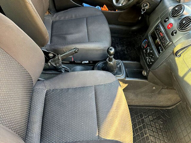 Чорний Шевроле Авео, об'ємом двигуна 1.5 л та пробігом 225 тис. км за 2800 $, фото 5 на Automoto.ua