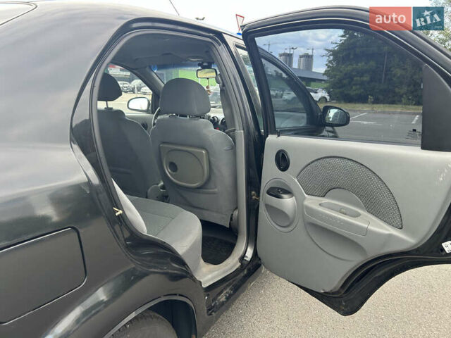 Черный Шевроле Авео, объемом двигателя 1.5 л и пробегом 280 тыс. км за 2500 $, фото 6 на Automoto.ua