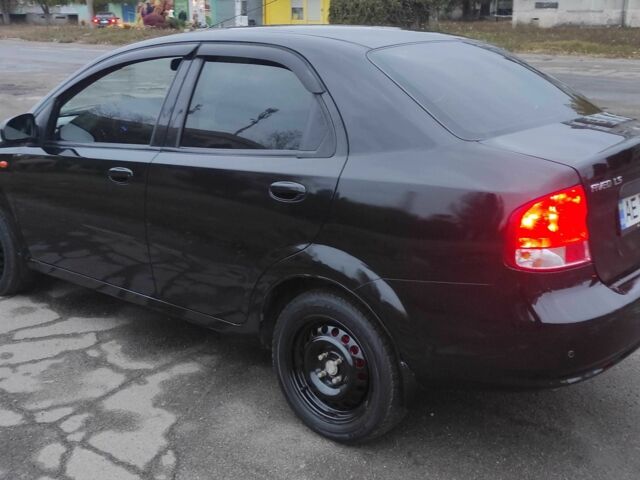 Черный Шевроле Авео, объемом двигателя 1.5 л и пробегом 170 тыс. км за 3108 $, фото 6 на Automoto.ua