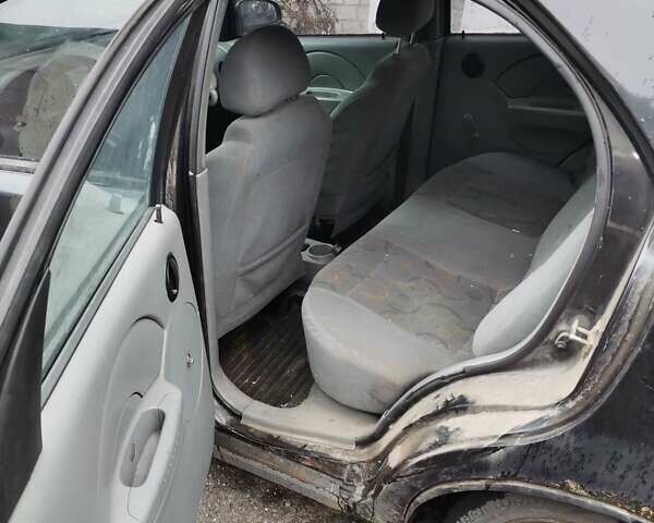 Черный Шевроле Авео, объемом двигателя 1.5 л и пробегом 62 тыс. км за 1200 $, фото 5 на Automoto.ua