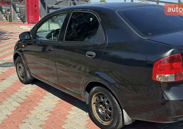 Черный Шевроле Авео, объемом двигателя 1.5 л и пробегом 260 тыс. км за 1800 $, фото 5 на Automoto.ua