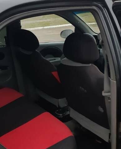 Черный Шевроле Авео, объемом двигателя 1.5 л и пробегом 290 тыс. км за 1900 $, фото 10 на Automoto.ua