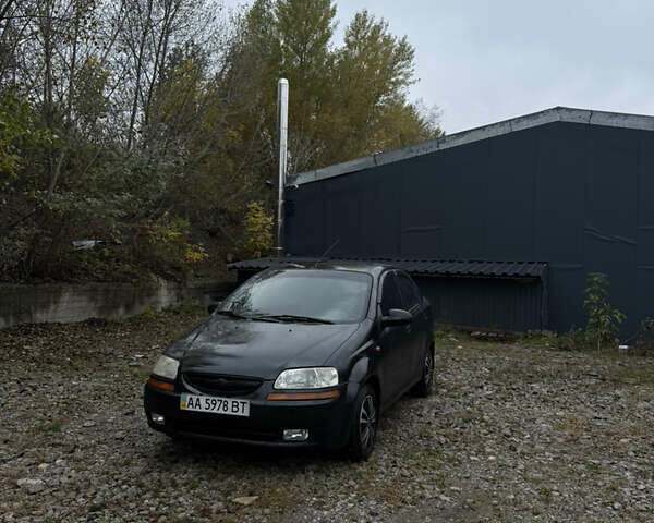 Черный Шевроле Авео, объемом двигателя 1.5 л и пробегом 260 тыс. км за 2950 $, фото 2 на Automoto.ua