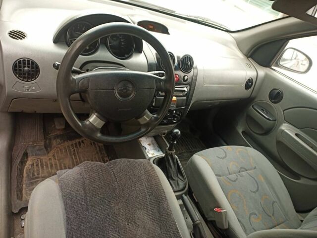 Черный Шевроле Авео, объемом двигателя 1.5 л и пробегом 250 тыс. км за 1300 $, фото 5 на Automoto.ua