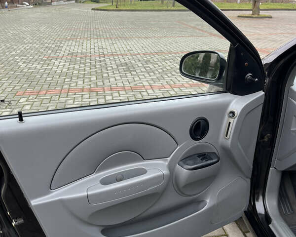 Черный Шевроле Авео, объемом двигателя 1.5 л и пробегом 209 тыс. км за 2999 $, фото 26 на Automoto.ua