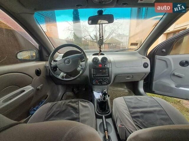 Черный Шевроле Авео, объемом двигателя 1.5 л и пробегом 191 тыс. км за 2450 $, фото 8 на Automoto.ua