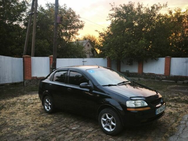 Черный Шевроле Авео, объемом двигателя 1.5 л и пробегом 300 тыс. км за 3000 $, фото 1 на Automoto.ua