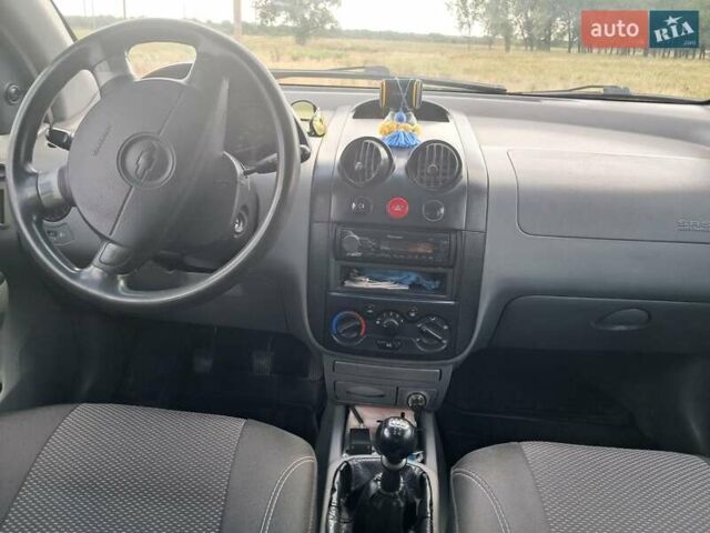 Черный Шевроле Авео, объемом двигателя 1.5 л и пробегом 191 тыс. км за 3550 $, фото 5 на Automoto.ua