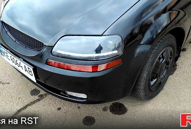 Черный Шевроле Авео, объемом двигателя 1.5 л и пробегом 280 тыс. км за 4000 $, фото 4 на Automoto.ua