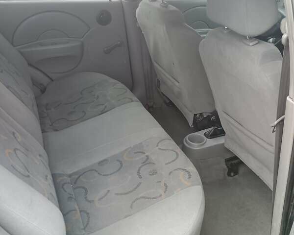 Черный Шевроле Авео, объемом двигателя 1.5 л и пробегом 193 тыс. км за 2700 $, фото 6 на Automoto.ua