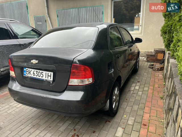 Чорний Шевроле Авео, об'ємом двигуна 1.5 л та пробігом 350 тис. км за 2600 $, фото 2 на Automoto.ua