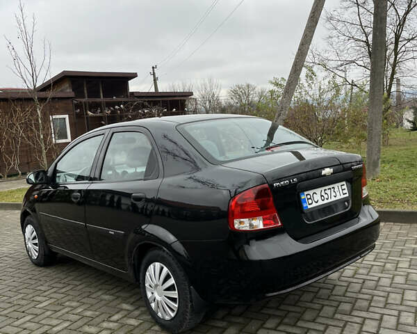 Черный Шевроле Авео, объемом двигателя 1.5 л и пробегом 209 тыс. км за 2999 $, фото 3 на Automoto.ua