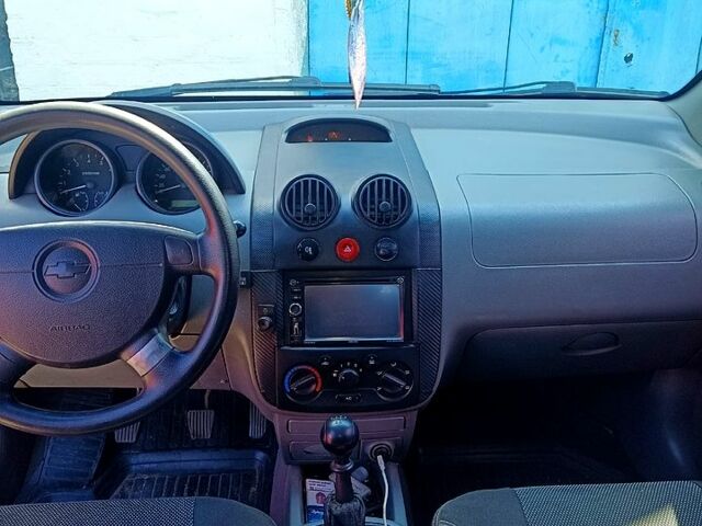 Чорний Шевроле Авео, об'ємом двигуна 1.5 л та пробігом 267 тис. км за 3000 $, фото 6 на Automoto.ua