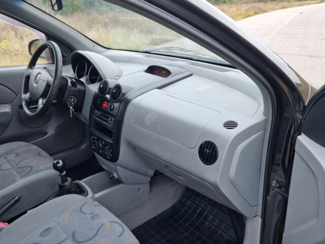 Чорний Шевроле Авео, об'ємом двигуна 1.5 л та пробігом 219 тис. км за 3350 $, фото 9 на Automoto.ua