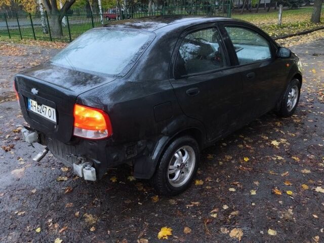 Черный Шевроле Авео, объемом двигателя 1 л и пробегом 334 тыс. км за 1700 $, фото 2 на Automoto.ua
