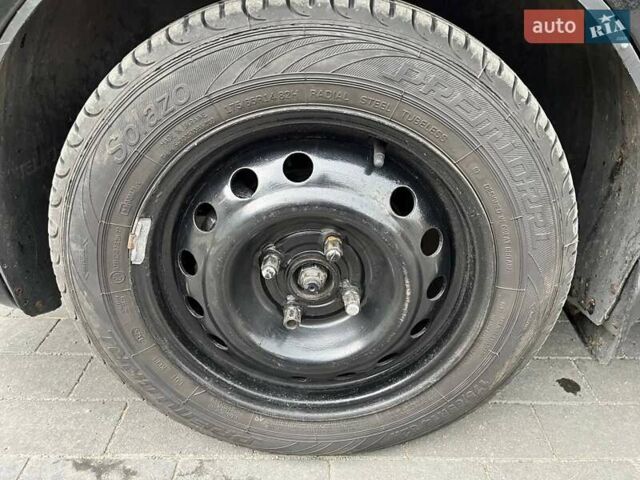 Черный Шевроле Авео, объемом двигателя 1.5 л и пробегом 580 тыс. км за 2500 $, фото 8 на Automoto.ua
