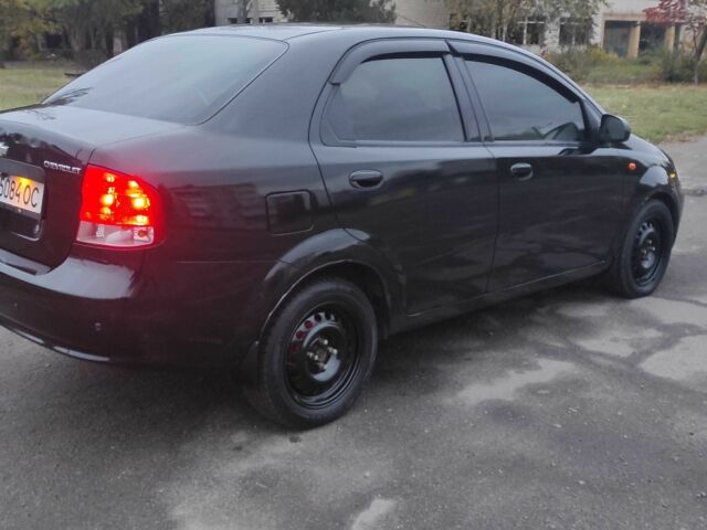 Черный Шевроле Авео, объемом двигателя 1.5 л и пробегом 170 тыс. км за 3108 $, фото 1 на Automoto.ua