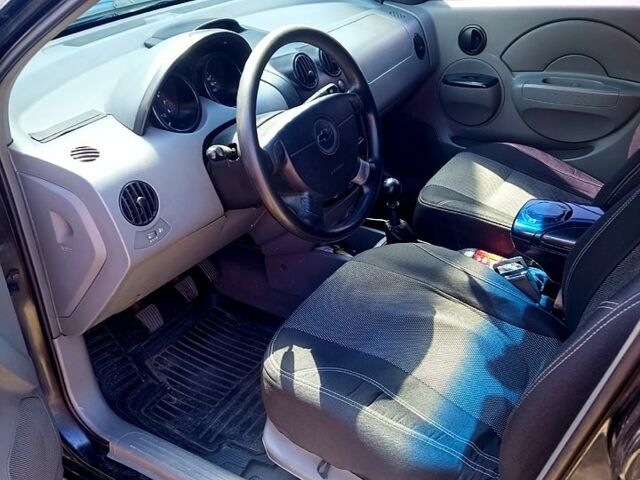 Чорний Шевроле Авео, об'ємом двигуна 1.5 л та пробігом 267 тис. км за 3000 $, фото 4 на Automoto.ua