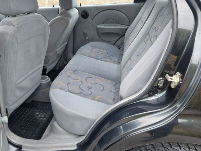 Чорний Шевроле Авео, об'ємом двигуна 1.5 л та пробігом 219 тис. км за 3350 $, фото 6 на Automoto.ua