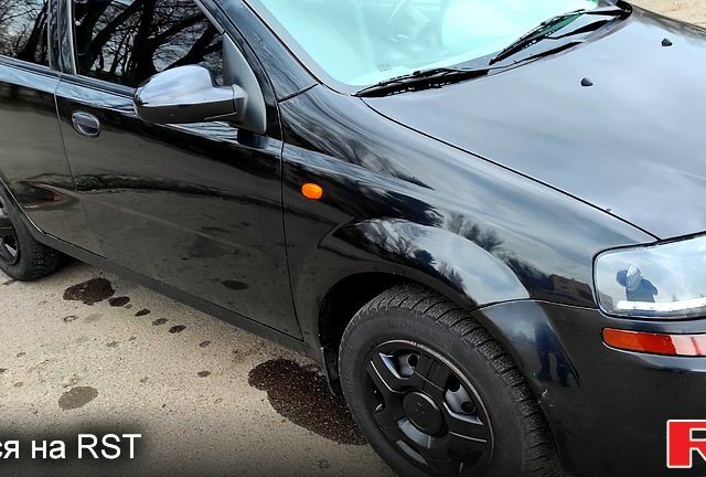 Черный Шевроле Авео, объемом двигателя 1.5 л и пробегом 280 тыс. км за 4000 $, фото 5 на Automoto.ua