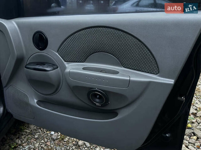 Черный Шевроле Авео, объемом двигателя 1.5 л и пробегом 260 тыс. км за 2950 $, фото 52 на Automoto.ua